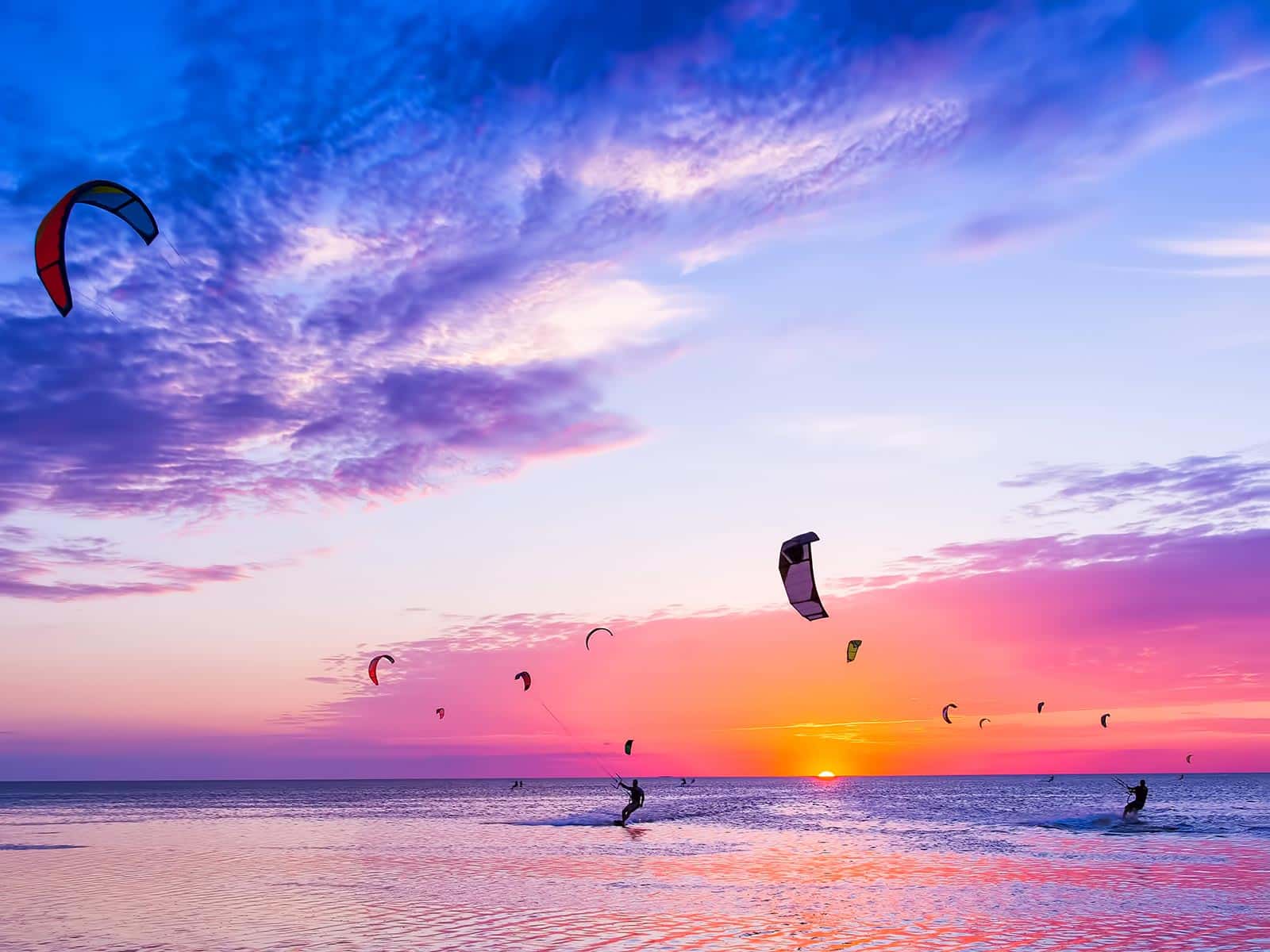 kitesurfing paros. Activities in Paros