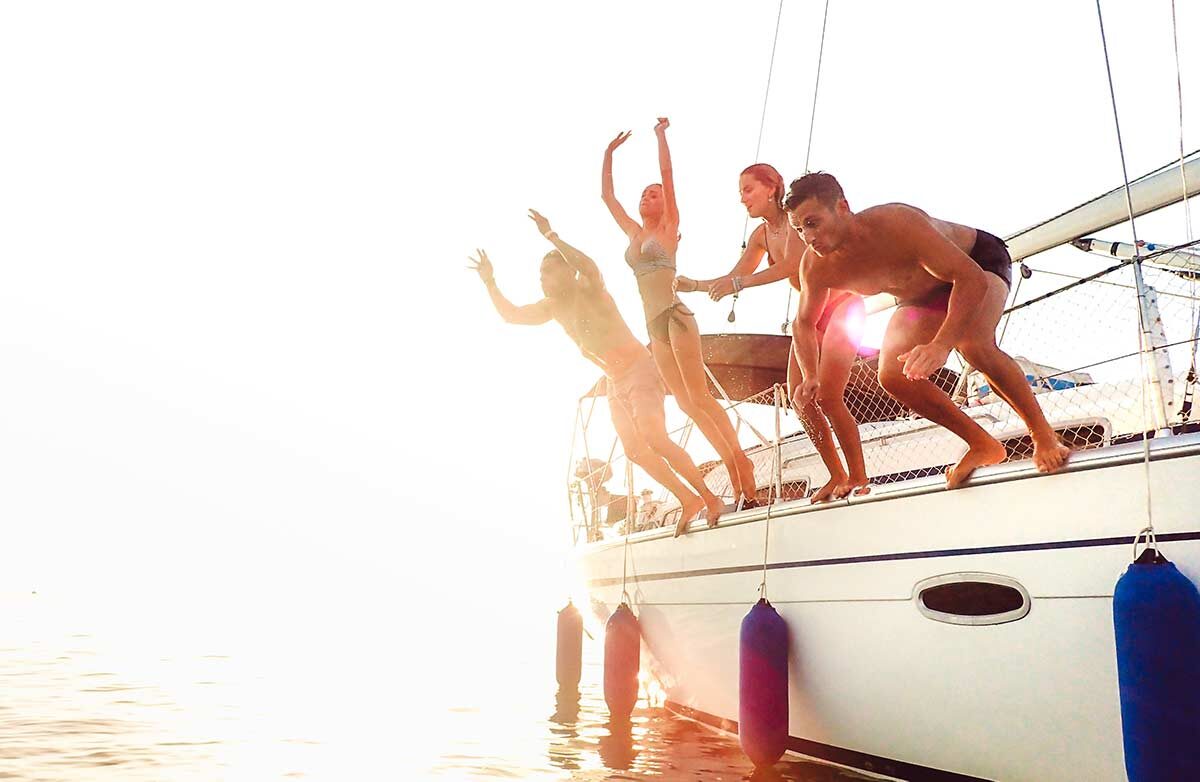 Boats in Paros. Charter a Boat. Luxury transfer. Reviews and Testimonials about Paros Voyages