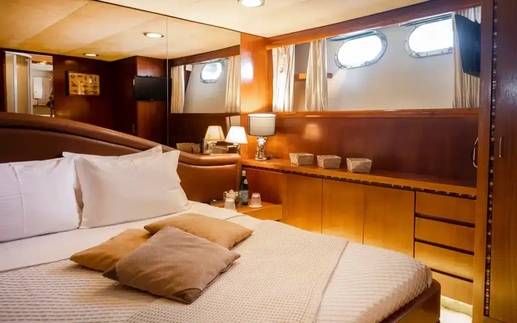 akhir90_bedroom_photo