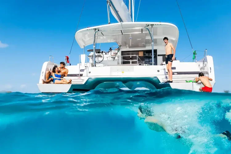 Lagoon-42-underwater